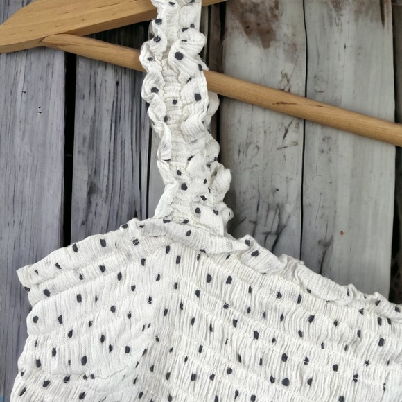 Women's Abercrombie & Fitch Cropped Smocked Tank Size Small - Picture 2 of 3